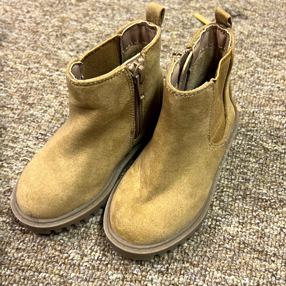 Baby gap Stoney taupe ankle boot size 6